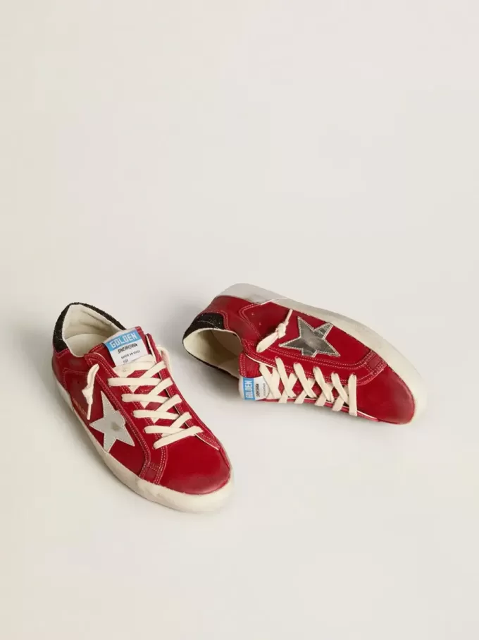 Super-Star LTD für Damen in rotem Nubukleder mit Lederstern und glitzernder Fersenlasche Super-Star LTD für Damen in rotem Nubukleder mit Lederstern und glitzernder Fersenlasche