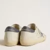 Super-Star LTD mit cremefarbenem Lederstern mit Swarovski-Kristallen und blauem Lederabsatz mit Eidechsenprint