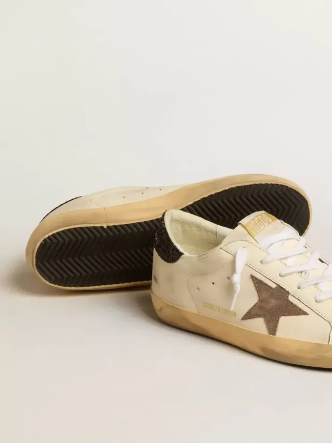 Super-Star LTD mit laminiertem Lederstern und schwarzer Glitzer-Fersenlasche Super-Star LTD mit laminiertem Lederstern und schwarzer Glitzer-Fersenlasche