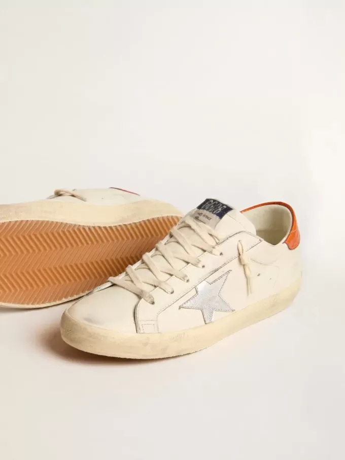 Super-Star LTD mit silbernem Lederstern und Fersenlasche aus Leder mit Krokodilprägung Super-Star LTD mit silbernem Lederstern und Fersenlasche aus Leder mit Krokodilprägung