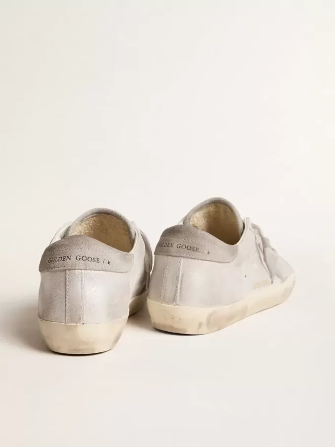 Super-Star-Sneaker aus grau-weißem Leder mit Glitzereffekt und Lederstern Super-Star-Sneaker aus grau-weißem Leder mit Glitzereffekt und Lederstern