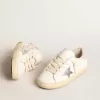 Super-Star Young mit silbernem Lederstern und rosa Fersenlasche Super-Star Young mit silbernem Lederstern und rosa Fersenlasche