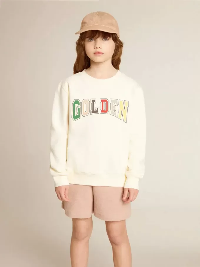 Sweatshirt in Altweiß mit mehrfarbigem Golden-Schriftzug auf der Vorderseite