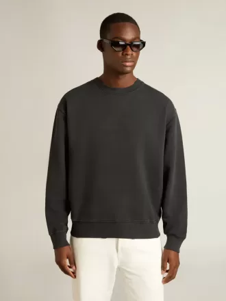 Sweatshirt in gewaschenem Schwarz mit umgekehrtem Logo auf der Rückseite – Jersey Capsule