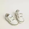 Teen Old School aus weißem Leder mit grüner Nappa-Fersenlasche und grünem Einsatz Teen Old School aus weißem Leder mit grüner Nappa-Fersenlasche und grünem Einsatz