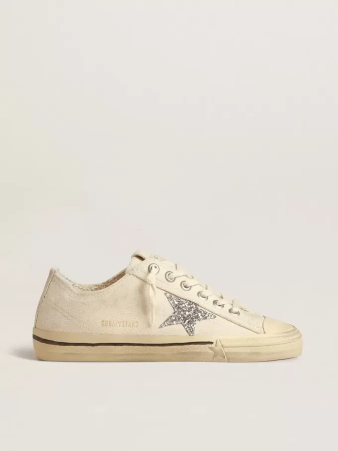 V-Star aus beigem Canvas mit silbernem Glitzerstern V-Star aus beigem Canvas mit silbernem Glitzerstern