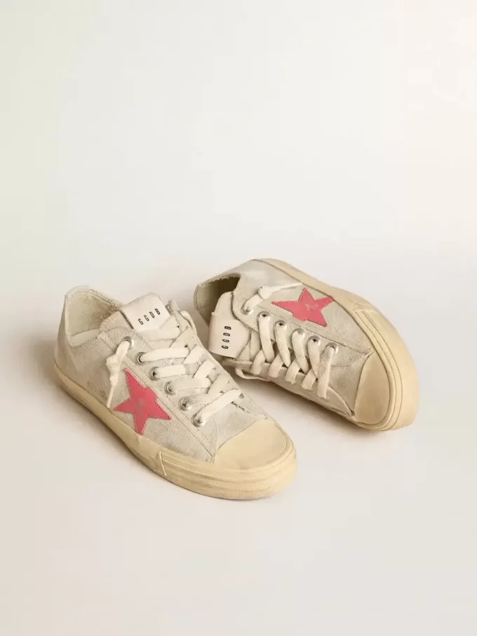 V-Star für Damen aus hellgrauem Canvas mit rotem Lederstern