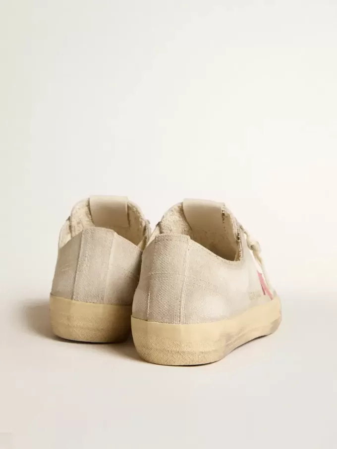 V-Star für Damen aus hellgrauem Canvas mit rotem Lederstern
