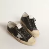 V-Star LTD aus blauem Leder mit silbermetallicfarbenem Lederstern V-Star LTD aus blauem Leder mit silbermetallicfarbenem Lederstern