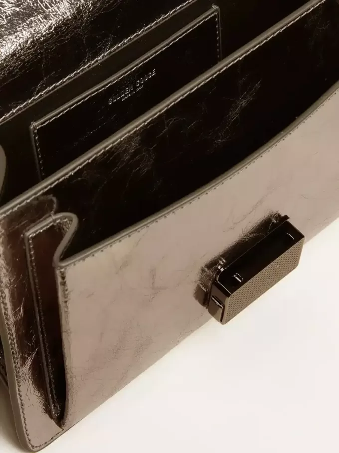 Venezia Tasche aus anthrazitgrauem Metallic-Leder mit schwarzen Details