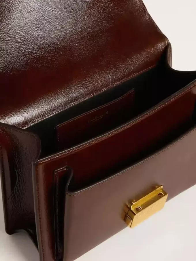 Venezia Tasche aus dunkelbraunem laminiertem Leder mit goldenen Details