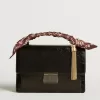 Venezia Tasche aus schwarzem Metallic-Leder mit schwarzen Details