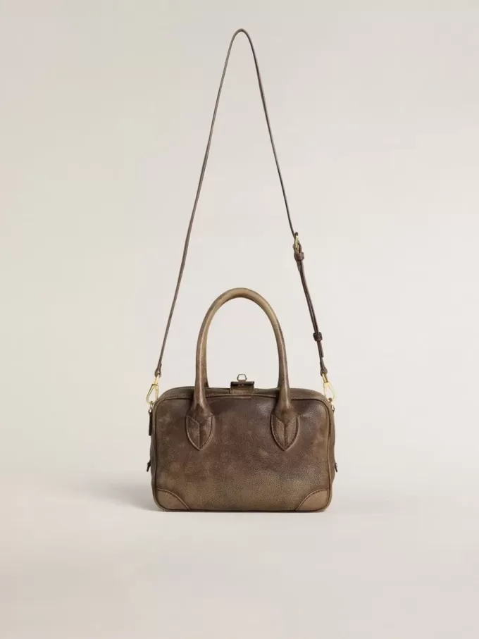 Vita Bag aus braunem Vintage-Leder mit goldenen Details