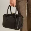 Vita Bag aus glattem schwarzem Leder mit goldenen Details
