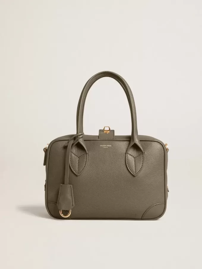 Vita Bag aus salbeigrünem Leder mit goldenen Details