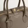 Vita Bag aus salbeigrünem Leder mit goldenen Details