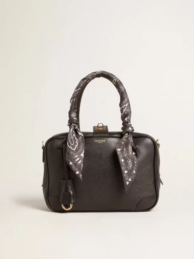 Vita Bag aus schwarzem Schafsleder mit goldenen Details