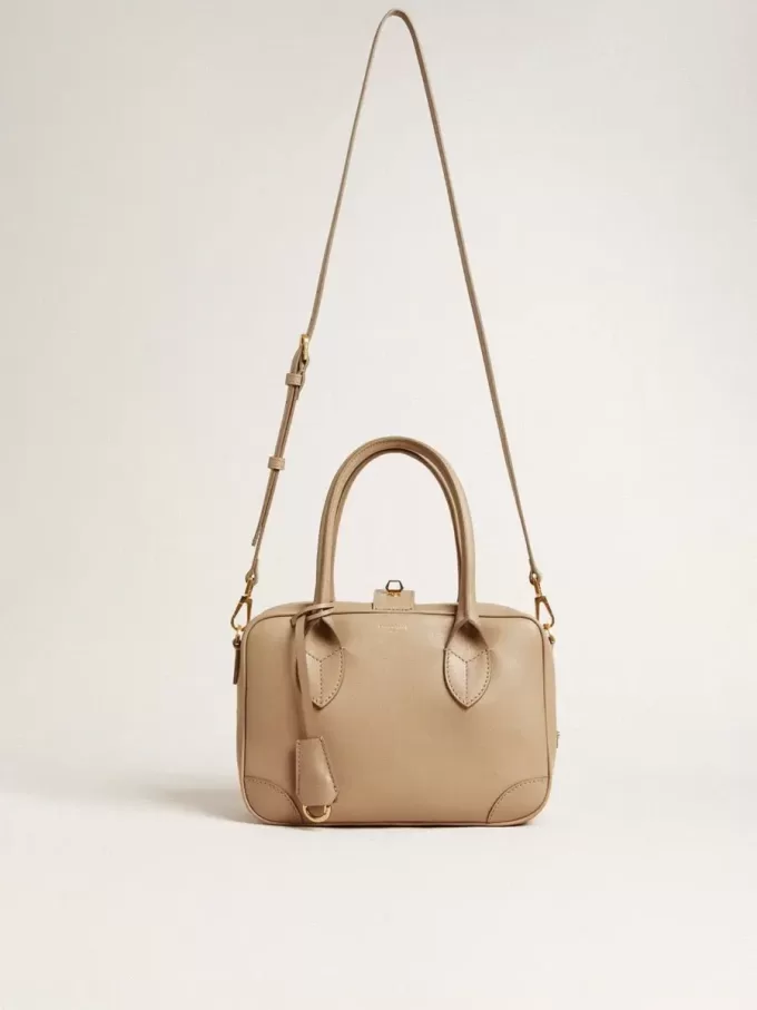 Vita Tasche aus taupefarbenem Leder mit goldenen Details