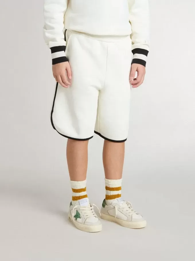 Weiße Shorts für Jungen mit gesticktem Logo Weiße Shorts für Jungen mit gesticktem Logo
