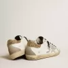 Weiße Super-Star-Damenschuhe aus Leder mit glitzernder Fersenlasche Weiße Super-Star-Damenschuhe aus Leder mit glitzernder Fersenlasche