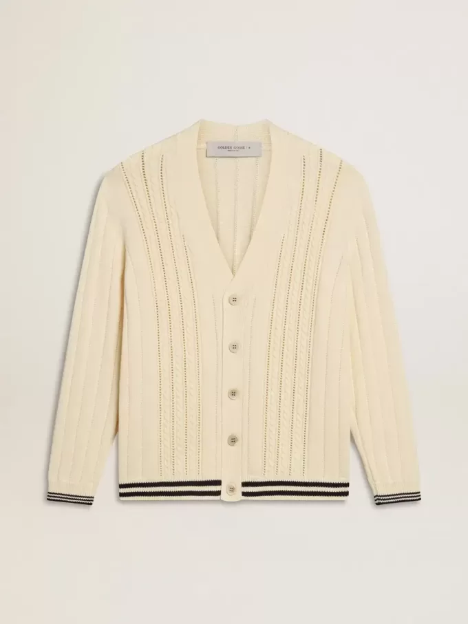 Weißer Baumwollcardigan für Herren mit Zopfmuster und blauen Rippbündchen