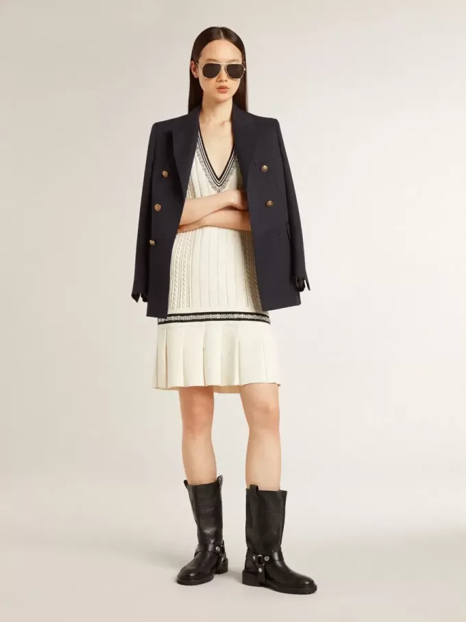 Weißes Baumwoll-Wickelkleid für Damen mit dunkelblauen Rippbündchen und Kristallen