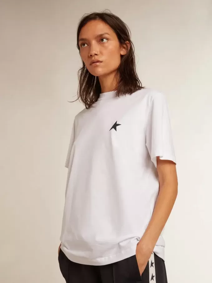 Weißes Damen-T-Shirt mit dunkelblauem Stern auf der Vorderseite