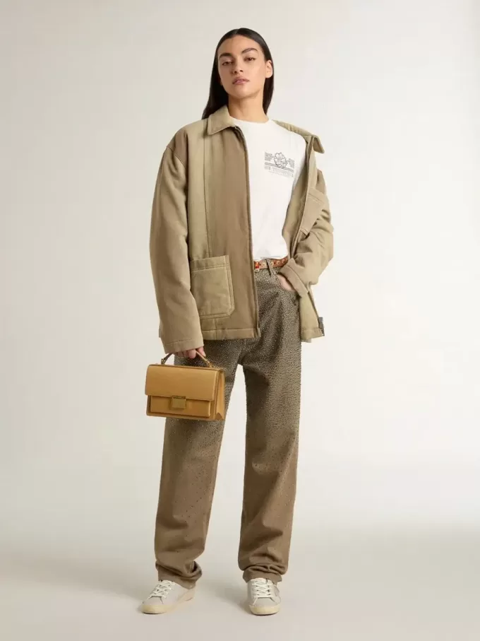 Weißes Damen-T-Shirt mit schwarzem Aufdruck auf der Brust