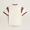 Weißes Herren-T-Shirt mit burgunderfarbenem Schriftzug auf der Vorderseite
