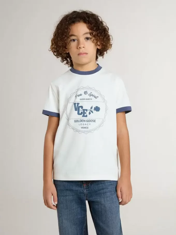 Weißes T-Shirt für Jungen mit blauem Aufdruck Weißes T-Shirt für Jungen mit blauem Aufdruck
