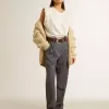 Weite Damenhose aus babyblauer Wolle Weite Damenhose aus babyblauer Wolle