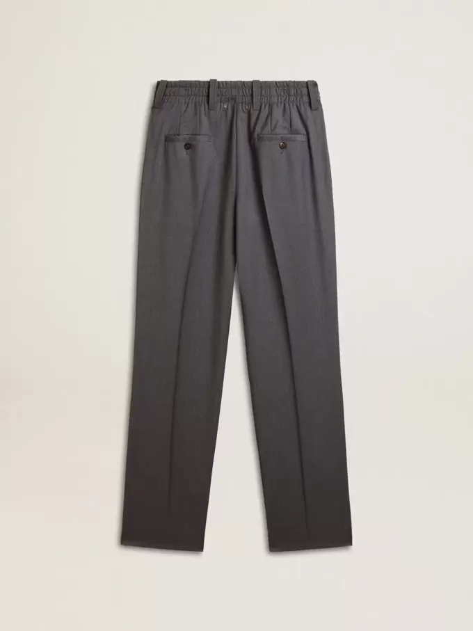 Weite Damenhose aus babyblauer Wolle Weite Damenhose aus babyblauer Wolle