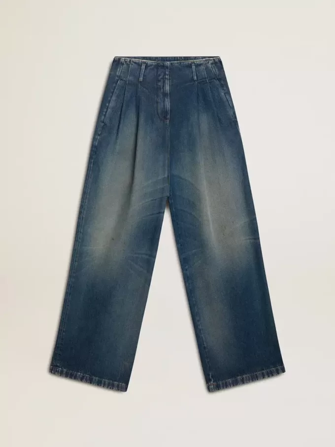 Weite Damenjeans in mittlerer Waschung zum chinesischen Neujahr Weite Damenjeans in mittlerer Waschung zum chinesischen Neujahr