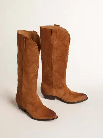 Wish Star Stiefel aus cognacfarbenem Wildleder mit farblich abgestimmtem Stern-Intarsienmuster Wish Star Stiefel aus cognacfarbenem Wildleder mit farblich abgestimmtem Stern-Intarsienmuster
