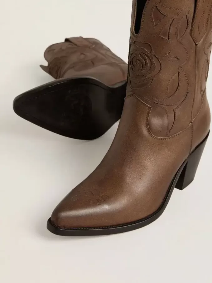 Wish Star Stiefel aus taubengrauem Leder mit Ton-in-Ton-Einlagen Wish Star Stiefel aus taubengrauem Leder mit Ton-in-Ton-Einlagen