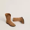 Wish Young Stiefel aus kamelfarbenem Wildleder mit Sternstickerei