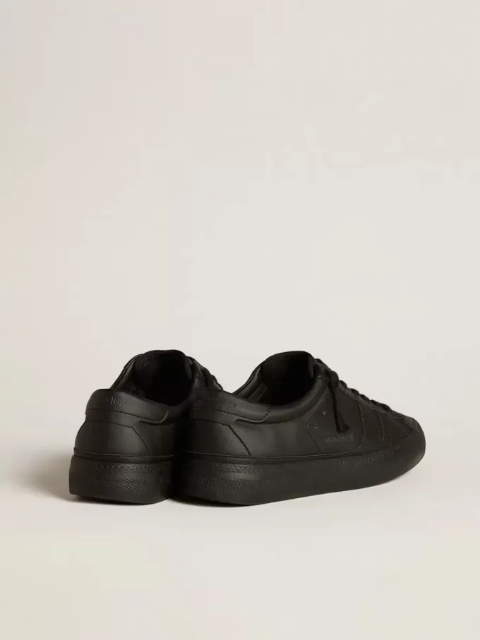 Yatay Model 1B nachhaltige Sneaker mit biobasiertem Obermaterial und schwarzem Y