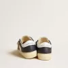 Young May aus weißem und blauem Leder mit Lederstern und Fersenlasche