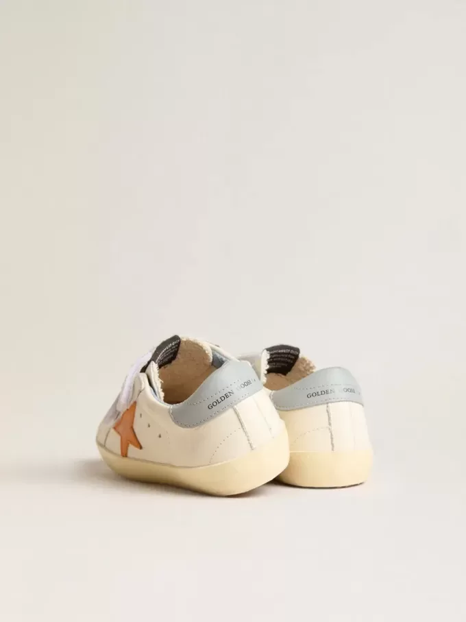 Young Old School aus Leder mit orangefarbenem Stern und babyblauer Fersenlasche