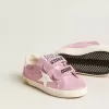 Young Old School aus metallisch-rosa Wildleder mit weißem Lederstern und Fersenlasche Young Old School aus metallisch-rosa Wildleder mit weißem Lederstern und Fersenlasche