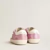 Young Old School aus metallisch-rosa Wildleder mit weißem Lederstern und Fersenlasche Young Old School aus metallisch-rosa Wildleder mit weißem Lederstern und Fersenlasche