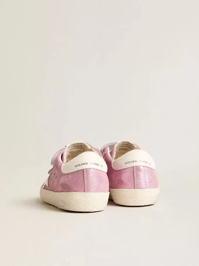 Young Old School aus metallisch-rosa Wildleder mit weißem Lederstern und Fersenlasche Young Old School aus metallisch-rosa Wildleder mit weißem Lederstern und Fersenlasche
