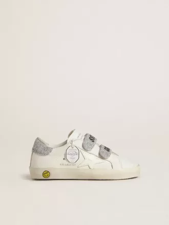 Young Old School aus weißem Leder mit silbernem Swarovski-Kristall-Fersenriemen und Riemen