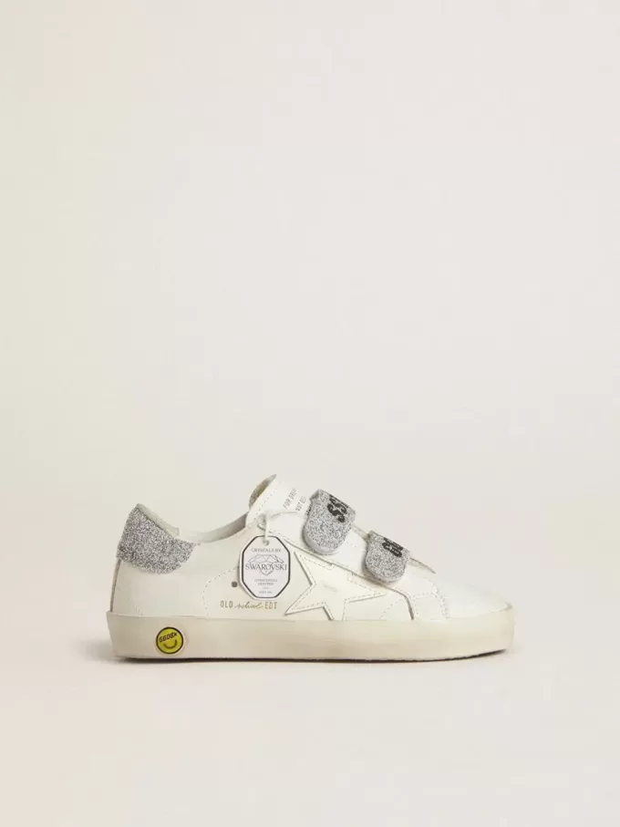 Young Old School aus weißem Leder mit silbernem Swarovski-Kristall-Fersenriemen und Riemen Young Old School aus weißem Leder mit silbernem Swarovski-Kristall-Fersenriemen und Riemen