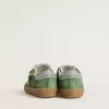 Young Super-Star aus grünem Wildleder mit babyblauem Stern und Fersenlasche Young Super-Star aus grünem Wildleder mit babyblauem Stern und Fersenlasche