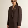 Zweireihiger Damenblazer aus dunkelbrauner Wolle mit feinem Streifenmuster Zweireihiger Damenblazer aus dunkelbrauner Wolle mit feinem Streifenmuster